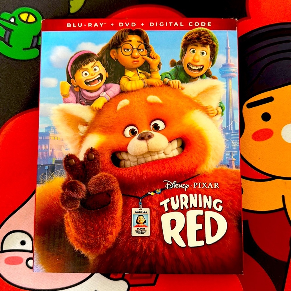 Turning Red Blu-Ray DVD​